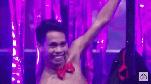 Yamyam Gucong William Gucong GIF - Yamyam Gucong William Gucong Pose GIFs