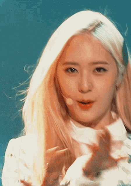 Krystaljung Blonde GIF