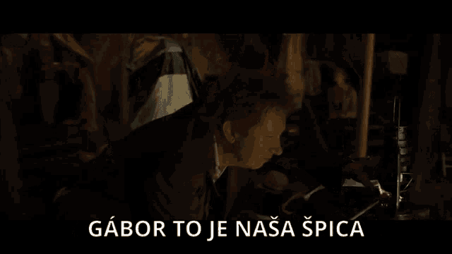 a black screen with the words v gatiach skrýva prekvapenie on it