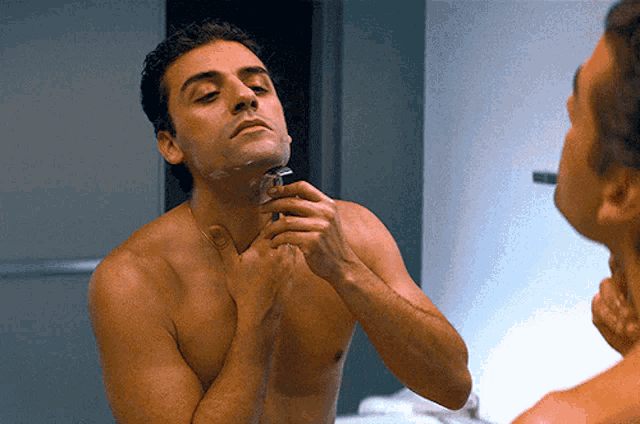 Oscar Isaac Shaving GIF - Oscar Isaac Shaving GIFs