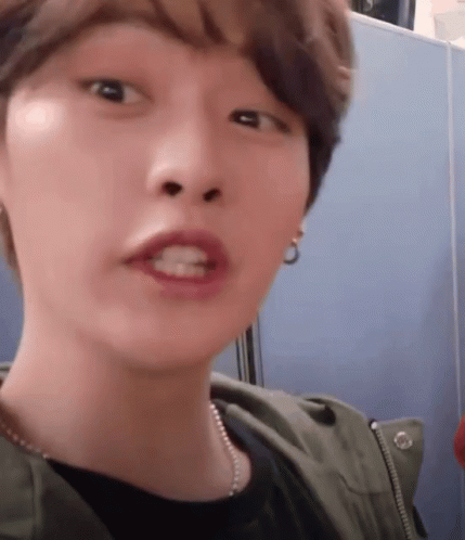 Lee Know Stray Kids GIF - Lee Know Stray Kids Desoriented GIFs