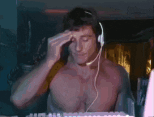 a blue screen with the words " иди нахуй люблю целую " on it