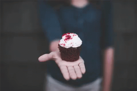 Red Velvet Cupcake GIF - Red Velvet Red Velvet Cupcakes Icing GIFs