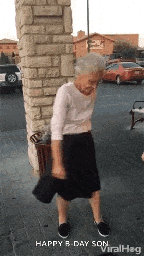 Mommy Dance Dancing Grandma GIF - Mommy Dance Dancing Grandma Floss GIFs
