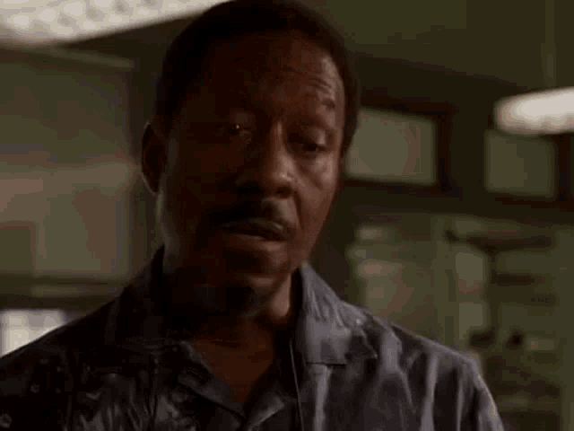 Freeman The Wire GIF - Freeman The Wire Not Even Worth The Kin Off My Knuckles GIFs