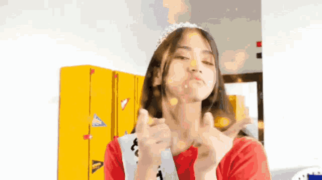 Atin Kathrin GIF