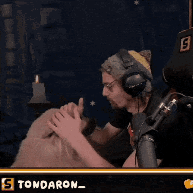 S Hisheyu Roscoe GIF