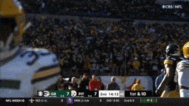 a football game is being played on cbs
