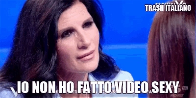 a picture of a woman with a caption that says ' trash italiano '