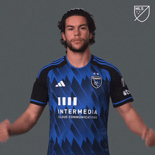 Flexing My Muscle Cade Cowell GIF - Flexing My Muscle Cade Cowell San Jose Earthquakes GIFs