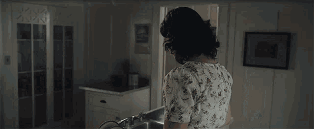 Turn Around What Was That GIF - Turn Around What Was That Look Back GIFs