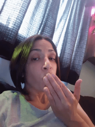 Blowing Kisses GIF - Blowing Kisses GIFs
