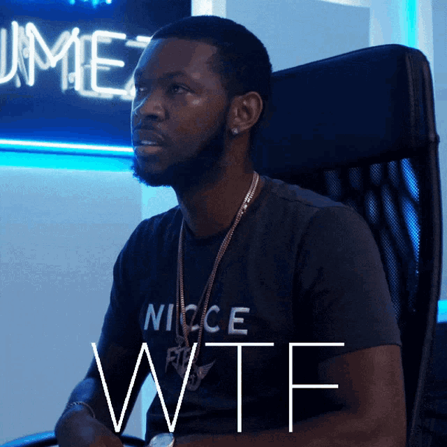 Confused Wtf GIF - Confused Wtf Plugged GIFs