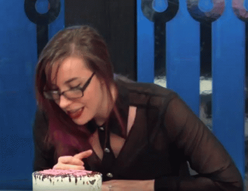 Geek And Sundry Cake Eating GIF - Geek And Sundry Cake Eating Cake GIFs