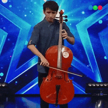 Tocando El Cello Gadiel Garzon GIF - Tocando El Cello Gadiel Garzon Got Talent Argentina GIFs