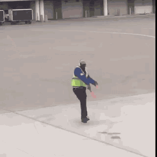 marshaller-airport.gif