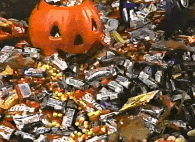 Halloween Candy Halloween GIF - Halloween Candy Halloween Candy GIFs