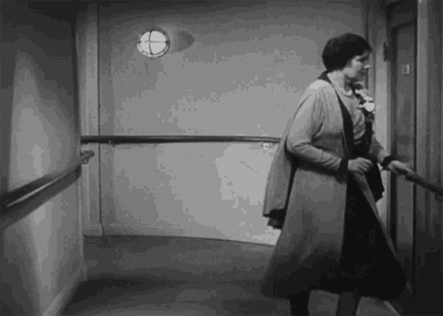 Marx Brothers A Night At The Opera GIF - Marx Brothers A Night At The Opera Margaret Dumont Opens The Door GIFs