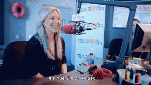 Hilary Duff Is On Tinder GIF - Hilary Duff Tinder True GIFs
