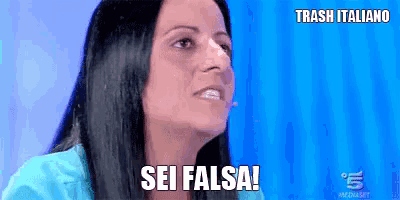 a woman says sei falsa on a tv show