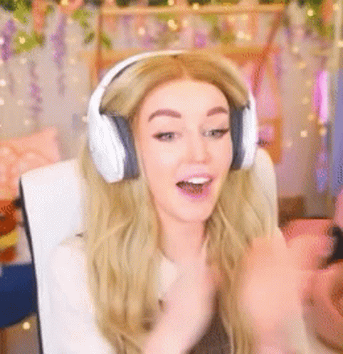 Clare Siobhan Clare Callery GIF - Clare Siobhan Clare Callery Clare Siobhan Exited GIFs