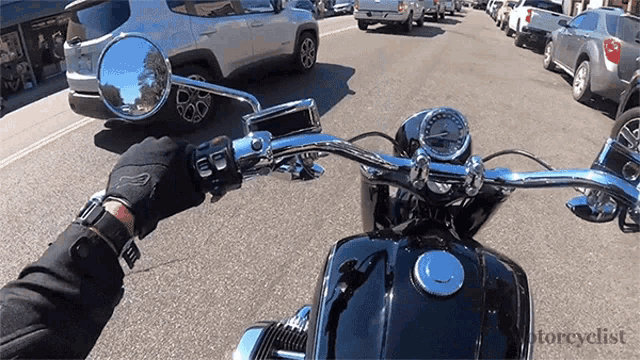 Fixing Motorcyclist GIF - Fixing Motorcyclist Bmw R18 GIFs