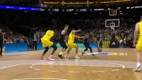 a basketball game is being played in a stadium with the score at 39 to 41