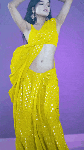 Saree Navel GIF - Saree Navel Hips GIFs