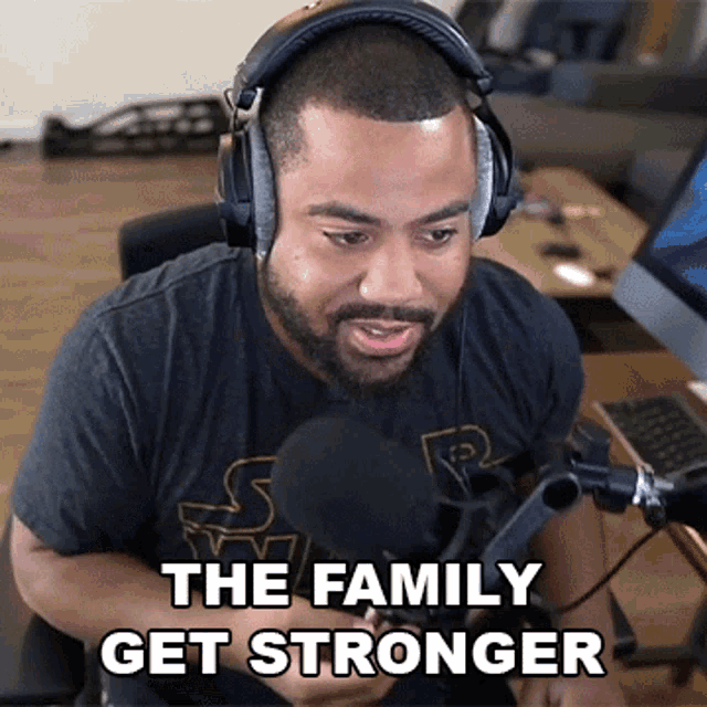 The Family Gets Stronger The Black Hokage GIF - The Family Gets Stronger The Black Hokage Family GIFs