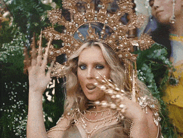 Perrie Edwards GIF - Perrie Edwards Little GIFs