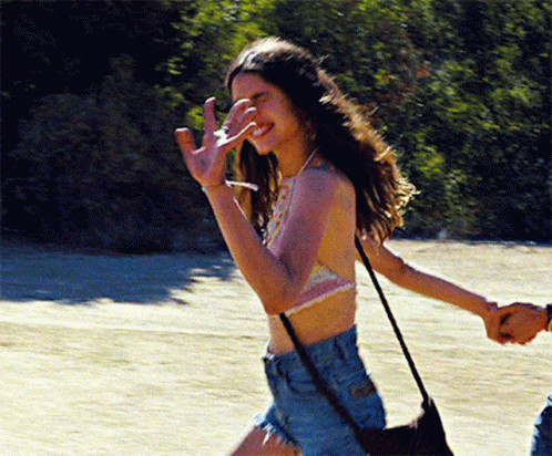 Margaret Qualley Once Upon A Time In Hollywood GIF - Margaret Qualley Once Upon A Time In Hollywood Bye GIFs