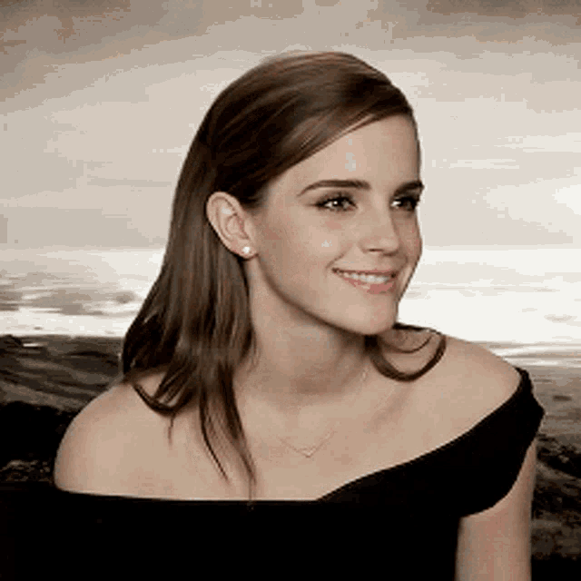 I Really Dont Think Emma Watson GIF - I Really Dont Think Emma Watson Shake Head GIFs