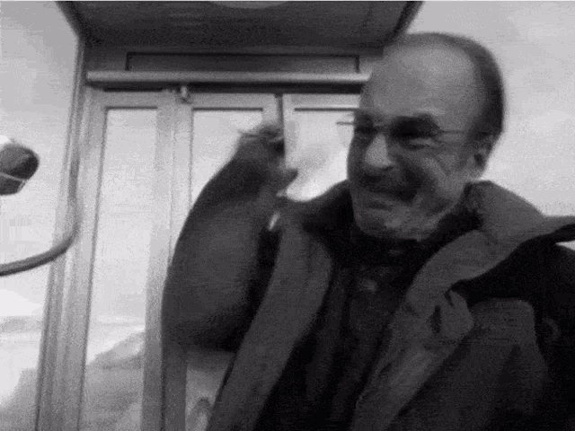 Saul Goodman Anger GIF - Saul Goodman Anger Phone GIFs