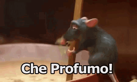 a cartoon rat says che profumo in front of a bowl of soup