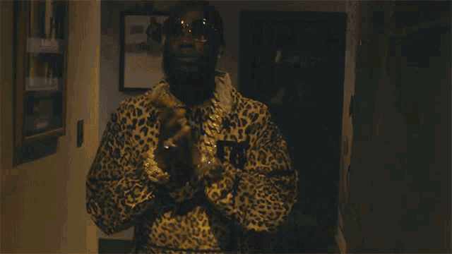 Walking Gucci Mane GIF - Walking Gucci Mane Dboy Style GIFs