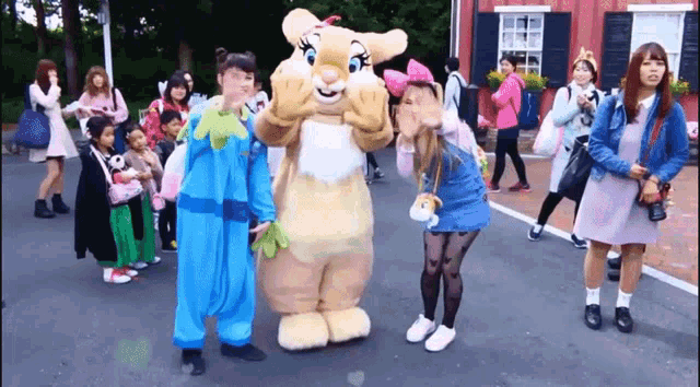 Abipop Tokyo Disney GIF - Abipop Tokyo Disney Easter GIFs