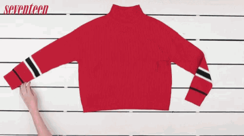 Sweatshirt Converse GIF - Sweatshirt Converse Chuck Taylor GIFs