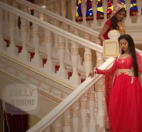 Swaragini Helly Shah GIF - Swaragini Helly Shah Swara Maheshwari GIFs