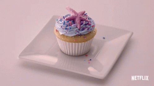 Cake Pastry GIF - Cake Pastry Cupcake GIFs