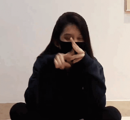 Chikuy Heart Sign GIF - Chikuy Heart Sign Face Mask GIFs