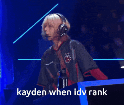 a group of people playing a video game with the words kayden when idv rank on the screen