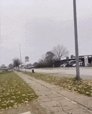 a street with a sign that says ' n. ' on it