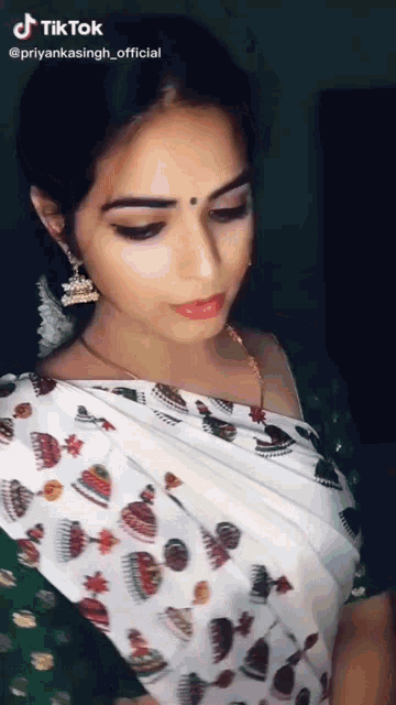 Priyanka Singh Proyanka GIF - Priyanka Singh Proyanka Jabardasth Pro GIFs