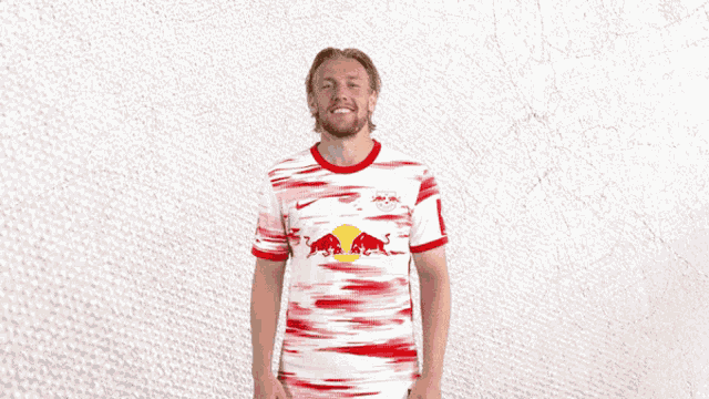 Look At My Jersey Emil Forsberg GIF - Look At My Jersey Emil Forsberg Rb Leipzg GIFs