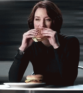 Alex Danvers Burger GIF - Alex Danvers Burger Eat GIFs