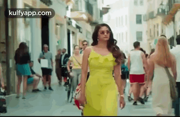 Walking.Gif GIF - Walking Keerthy Suresh Miss India Movie GIFs