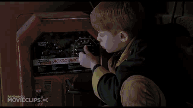 Marv Electrocuted Home Alone GIF - Marv Electrocuted Home Alone GIFs