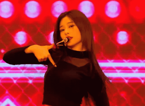 Minju Minju Dance GIF - Minju Minju Dance Kim Minju GIFs
