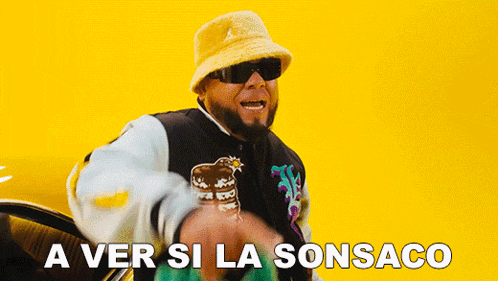 a man wearing sunglasses and a hat says a ver si la sonsaco