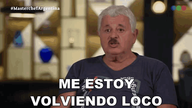a man says me estoy volviendo loco in a video